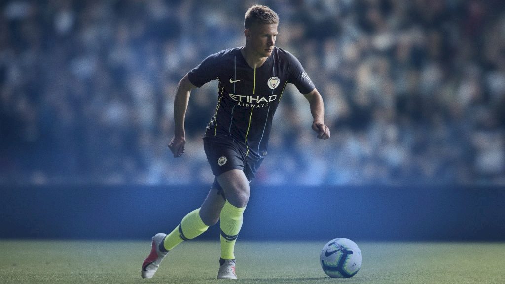 New-Man-City-away-kit-2018-19-de-bruyne