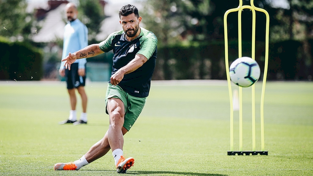 aguero-man-city-training