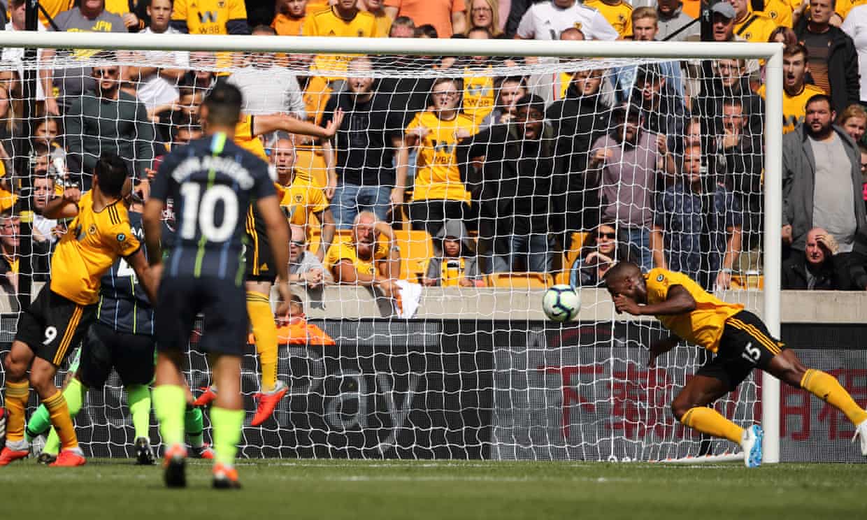 boly-hand-goal-wolves-vs-man-city