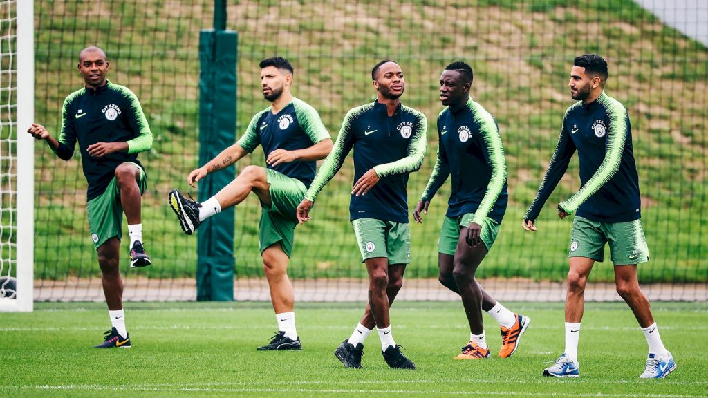 manchester-city-boys-stretching