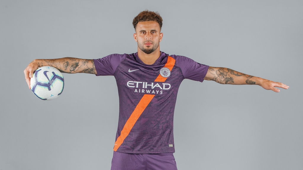 man-city-third-kit-2018-19-kyle-walker