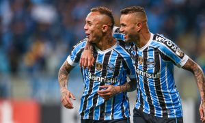 Everton Soares