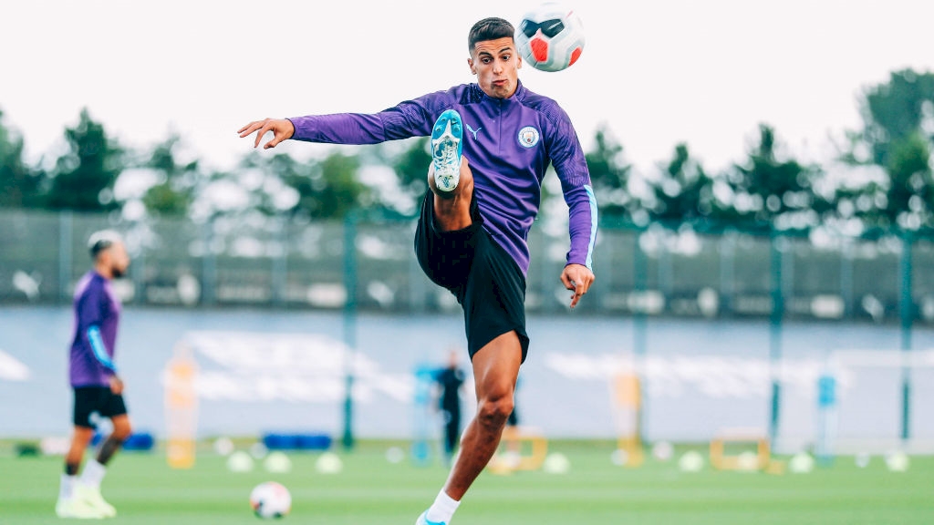 mancity_Training-JoaoCancelo