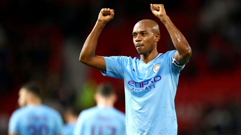 fernandinho-manchester-city