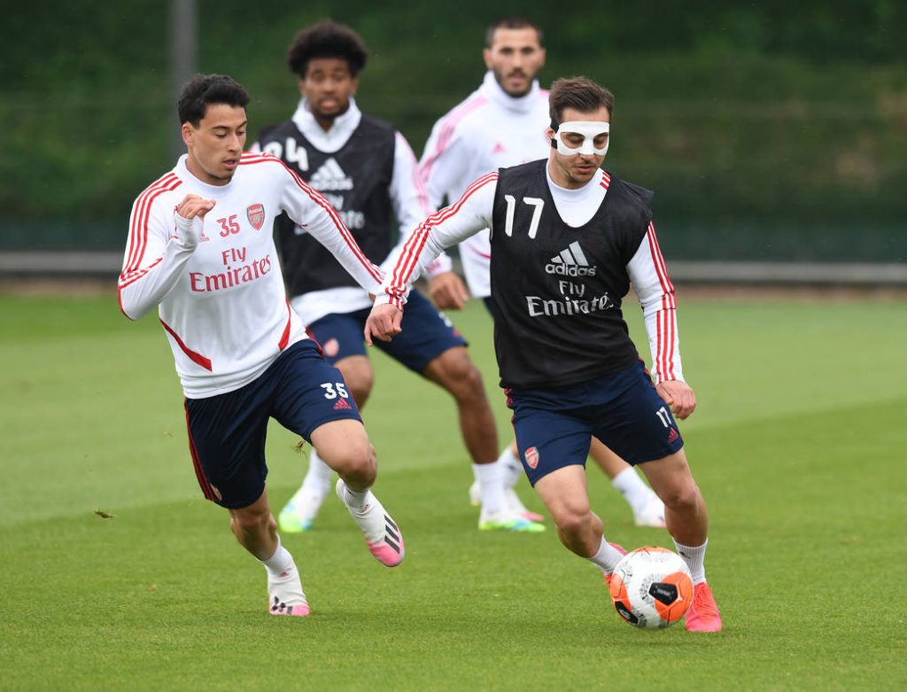 cedric-soraes-face-mask-arsenal-training