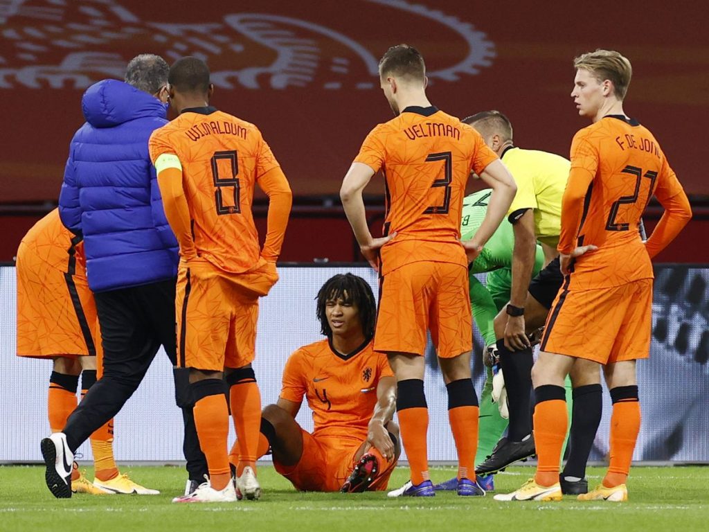 Nathan-Ake-injury-netherlands-spain-friendly